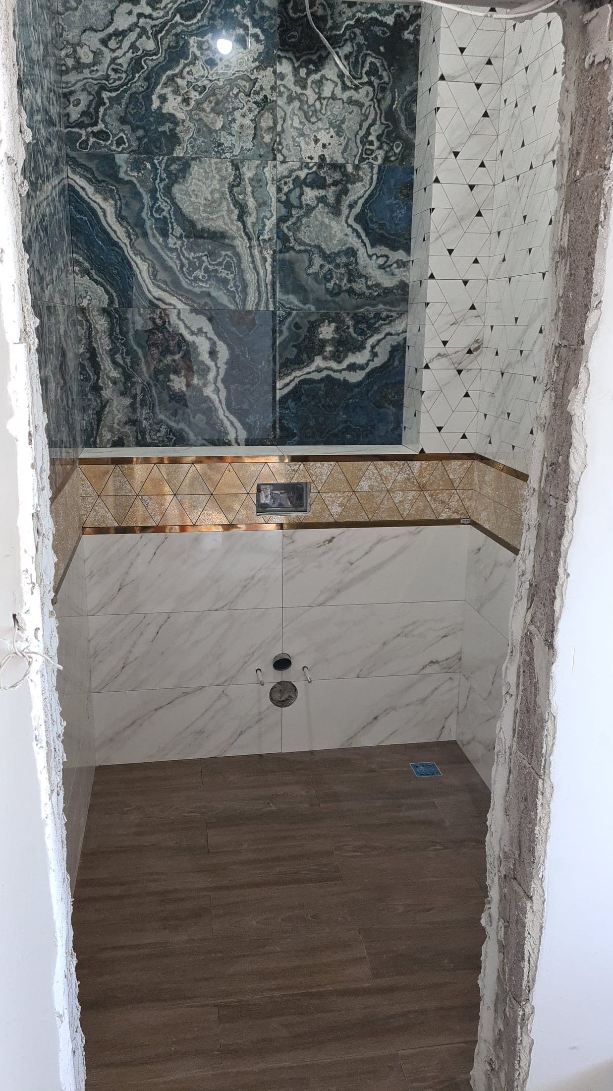 Baño con acabados elegantes 1