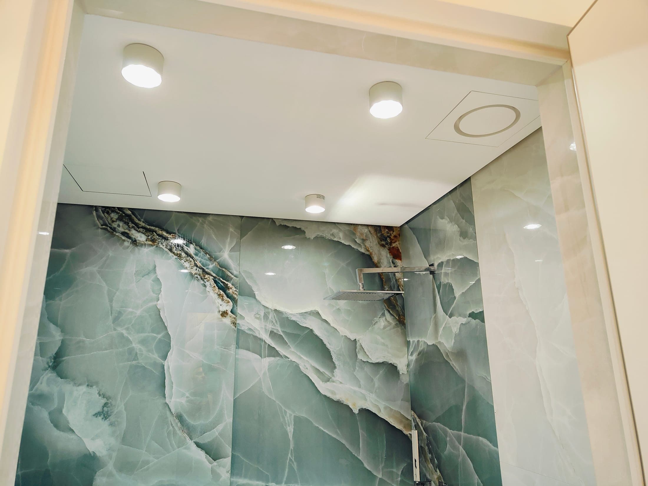Luxury Marble Bathroom 1